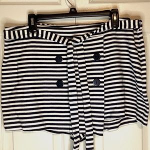Express Black & White Striped Knit Skort Size 14